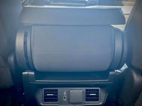 Used 2025 Chevrolet Silverado 1500 LT image 19