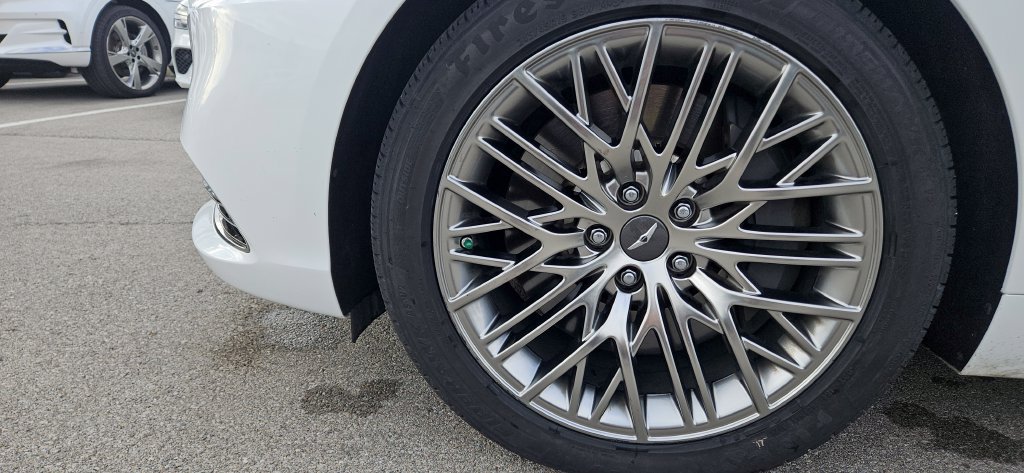 Used 2022 Genesis G90 5.0 Ultimate AWD/4WD image 47