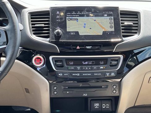 Used 2021 Honda Pilot Elite image 15
