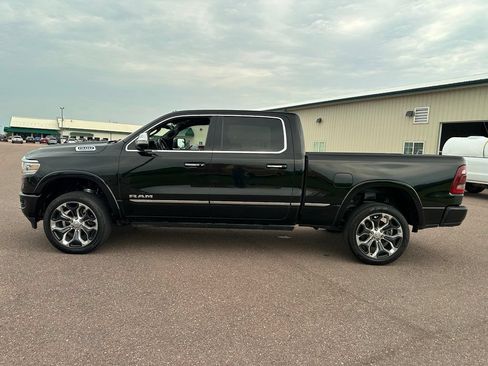 Used 2022 RAM 1500 Limited w/ Body-Colour Bumper Group AWD/4WD image 35