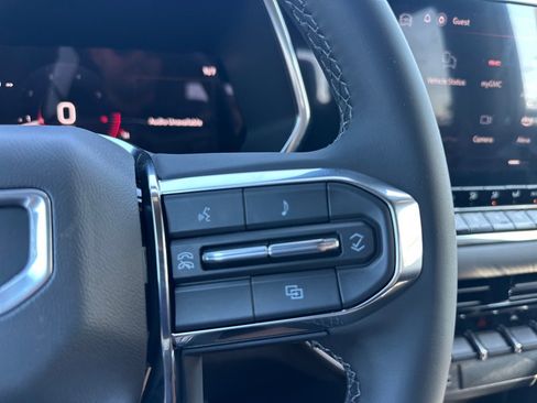 New 2025 GMC Canyon Elevation w/ Convenience Package image 17