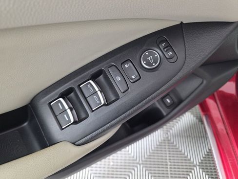 Used 2018 Honda Accord EX image 13