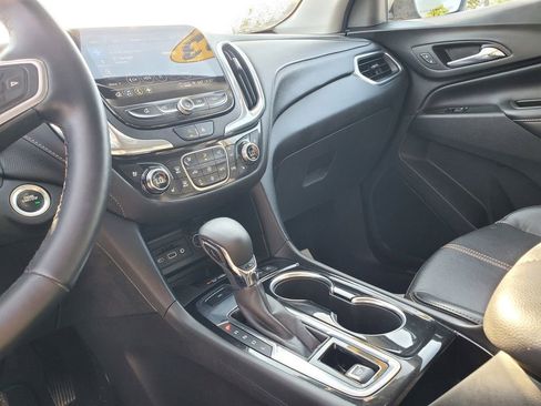 Used 2023 Chevrolet Equinox Premier image 17