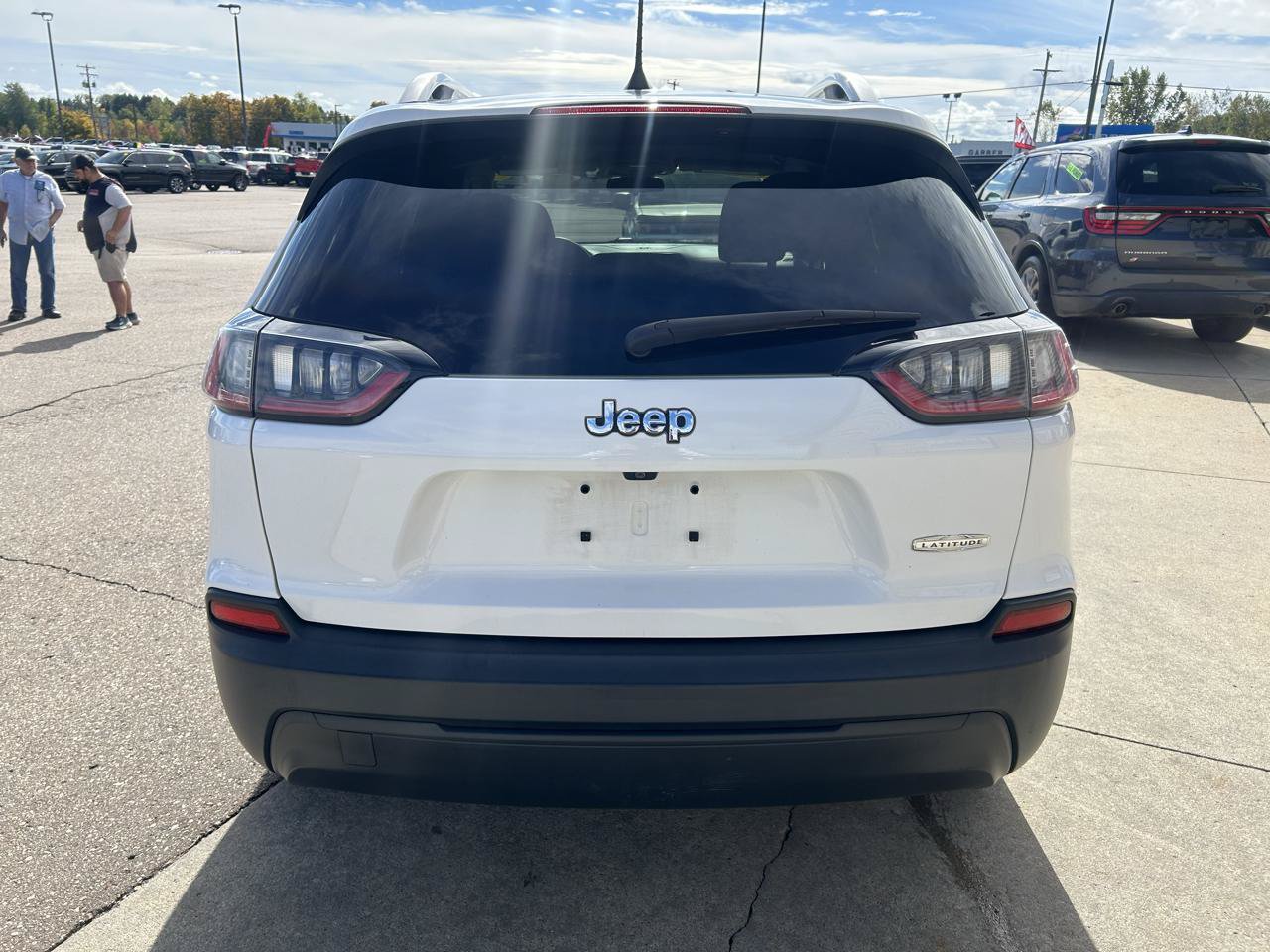 Used 2019 Jeep Cherokee Latitude w/ Popular Appearance Group FWD image 6
