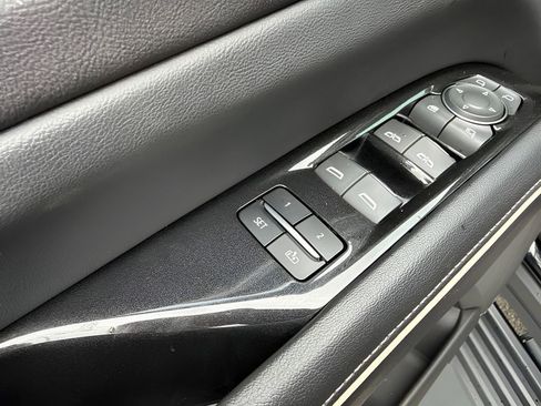 Used 2023 Cadillac Escalade ESV Sport w/ Touring Package AWD/4WD image 11