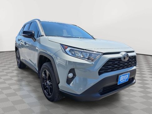 Used 2021 Toyota RAV4 XLE w/ Convenience Package AWD/4WD image 3