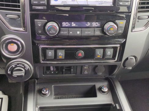 Used 2018 Nissan Titan Platinum Reserve w/ Platinum Utility Package image 29