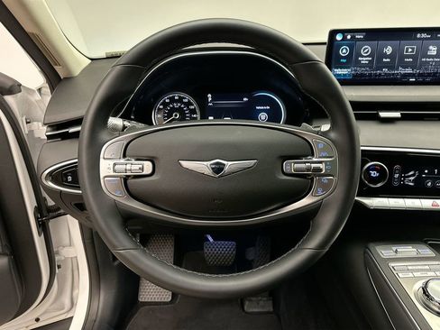 Used 2023 Genesis GV70 2.5T Select w/ Select Package image 18
