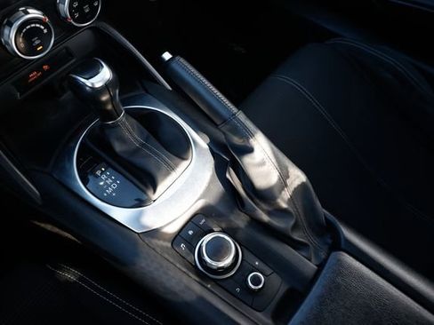 Used 2017 FIAT 124 Spider Classica image 33