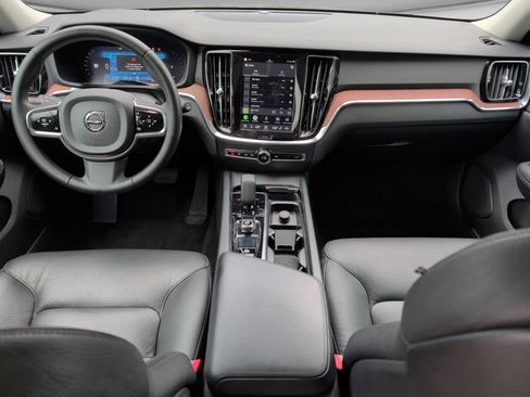 Used 2025 Volvo V60 B5 Cross Country Plus AWD/4WD image 18