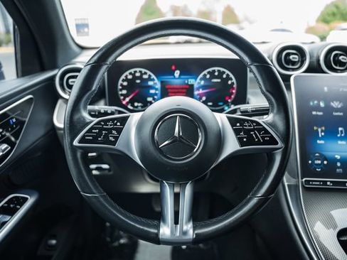 Used 2024 Mercedes-Benz GLC 300 4MATIC image 24