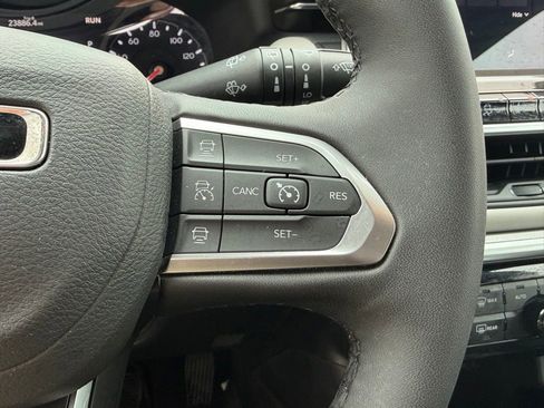 Used 2025 Jeep Compass Limited AWD/4WD image 22