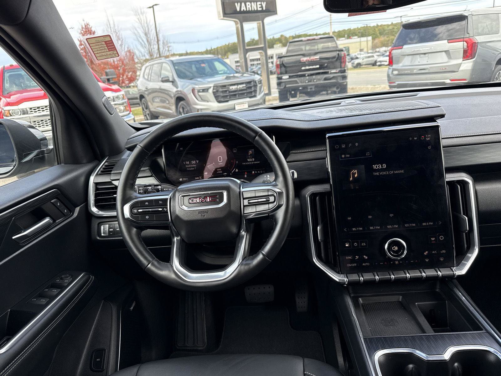 Used 2024 GMC Acadia Elevation AWD/4WD image 15