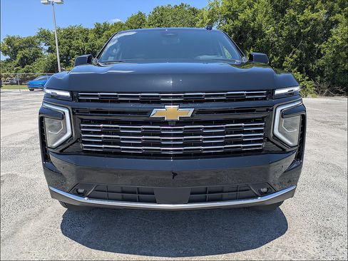 New 2026 Chevrolet Suburban High Country AWD/4WD image 9