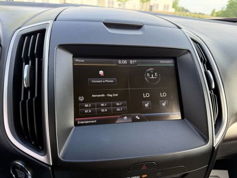 Used 2015 Ford Edge SEL w/ Equipment Group 201A AWD/4WD image 9
