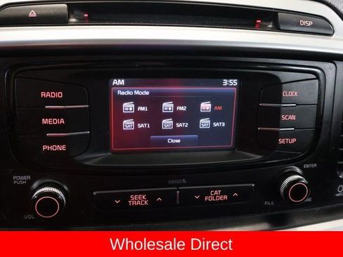Used 2017 Kia Sorento LX image 21