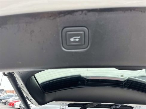 Used 2024 Chevrolet Blazer LT image 13