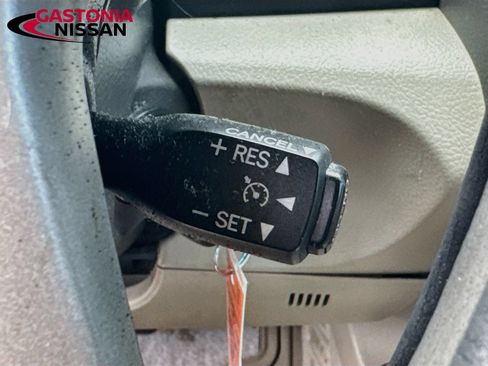 Used 2010 Toyota Camry LE FWD image 19