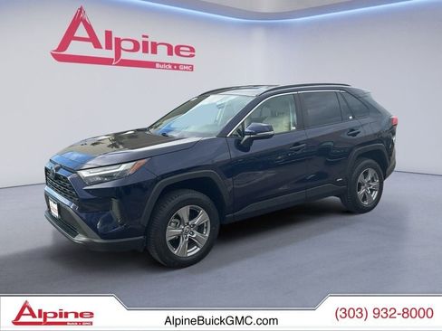 Used 2022 Toyota RAV4 XLE image 1