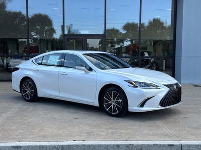 New 2025 Lexus ES 350 w/ Premium Package