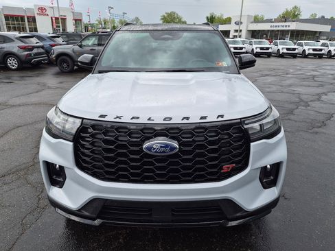 New 2026 Ford Explorer ST w/ Sun And Sound Package AWD/4WD image 8