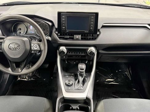 Certified 2021 Toyota RAV4 LE AWD/4WD image 25