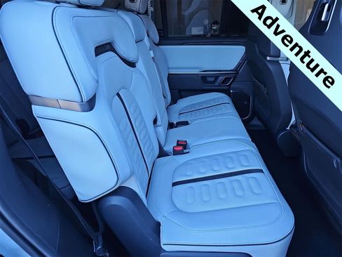 Used 2023 Rivian R1S Adventure image 17