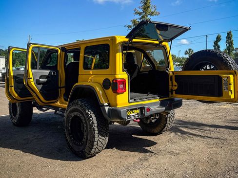 Used 2019 Jeep Wrangler Unlimited Rubicon AWD/4WD image 9