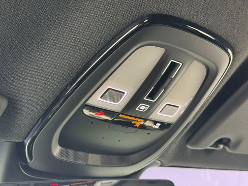 Used 2021 Volvo XC40 P8 Recharge w/ Advanced Package image 33