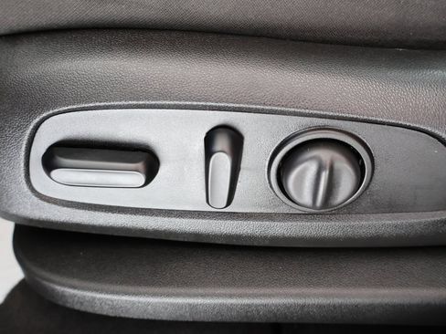 Certified 2020 Chevrolet Equinox LT image 13