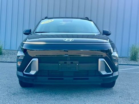 Used 2024 Hyundai Kona SEL FWD image 3
