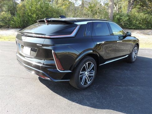 New 2026 Cadillac Lyriq Premium Luxury image 5