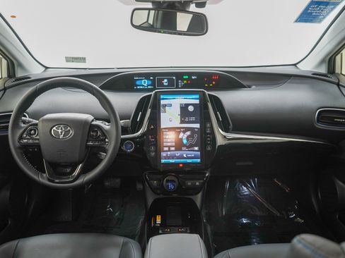 Used 2022 Toyota Prius Limited w/ Premium Convenience Package image 14