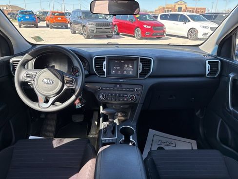Used 2018 Kia Sportage LX w/ LX Popular Package image 10