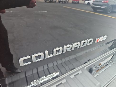 Used 2018 Chevrolet Colorado LT w/ LT Convenience Package image 6