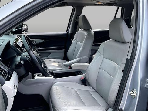 Used 2020 Honda Pilot Elite image 7
