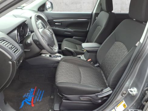 Used 2025 Mitsubishi Outlander Sport ES image 4