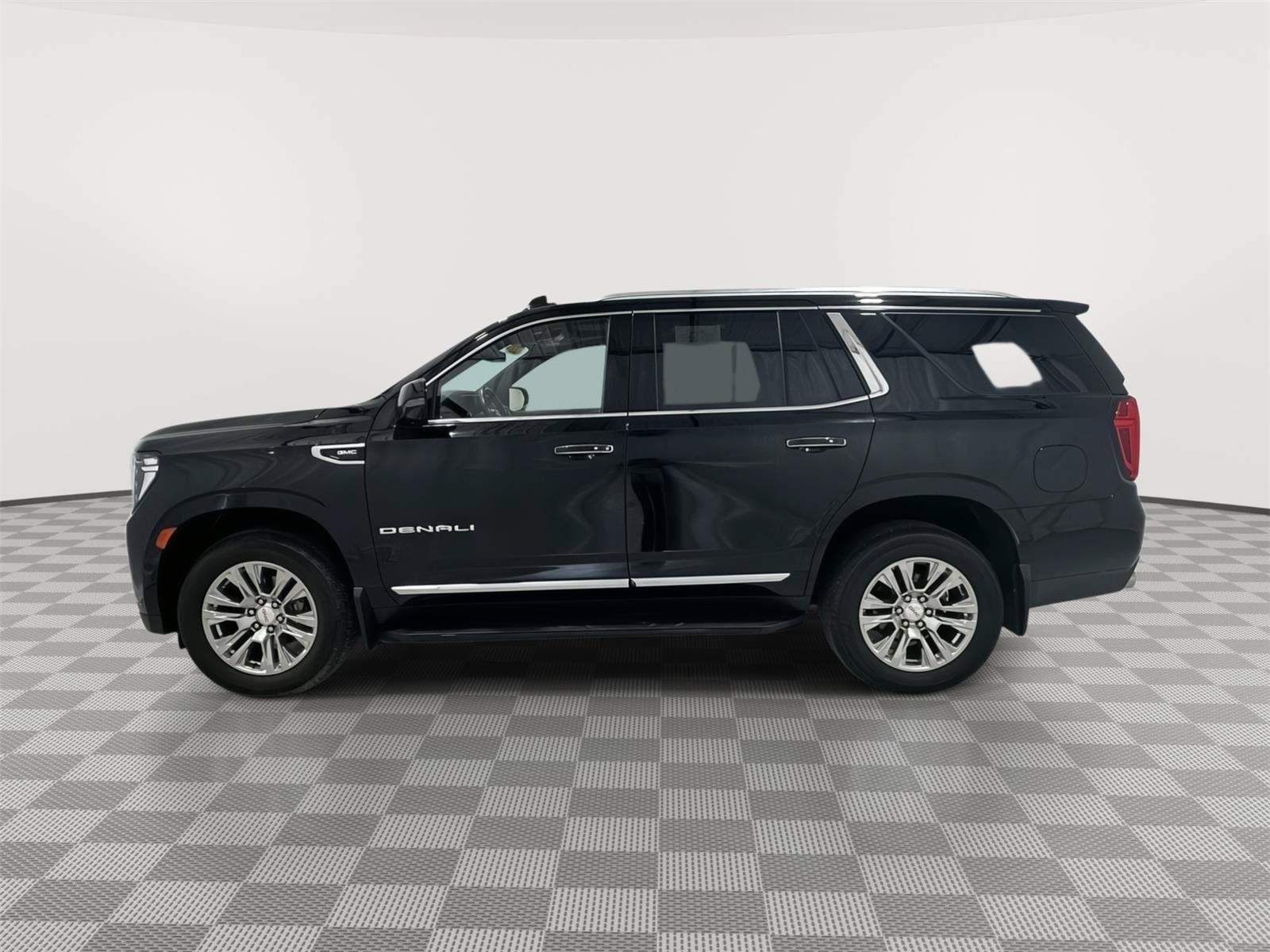 Used 2022 GMC Yukon Denali AWD/4WD image 2