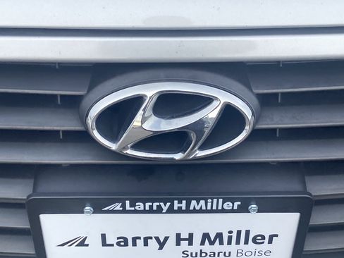 Used 2015 Hyundai Veloster Turbo w/ Option Group 04 image 25