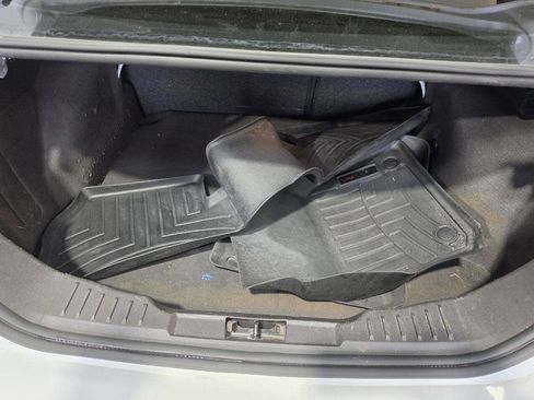 Used 2016 Ford Focus SE FWD image 19