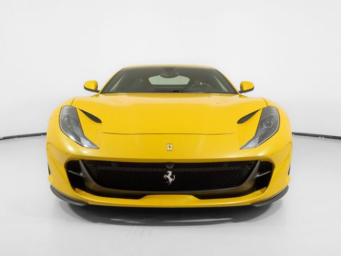 Used 2018 Ferrari 812 Superfast RWD image 29