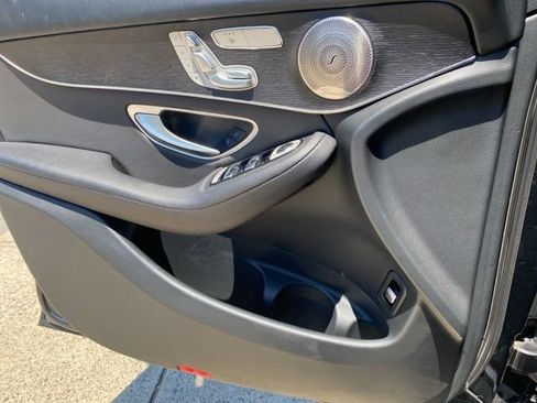 Used 2021 Mercedes-Benz GLC 300 4MATIC image 17