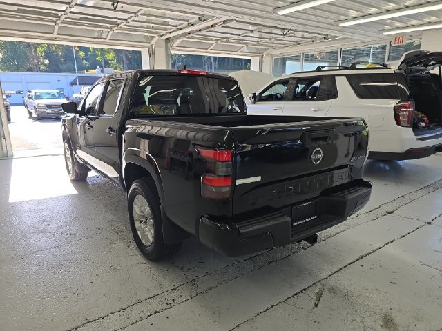 Used 2022 Nissan Frontier SV AWD/4WD image 3
