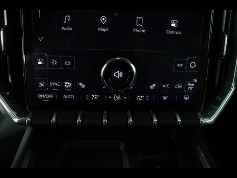 Used 2025 GMC Acadia Elevation image 29