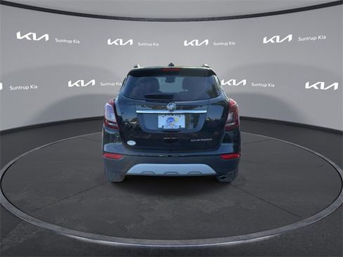 Used 2021 Buick Encore Preferred image 18