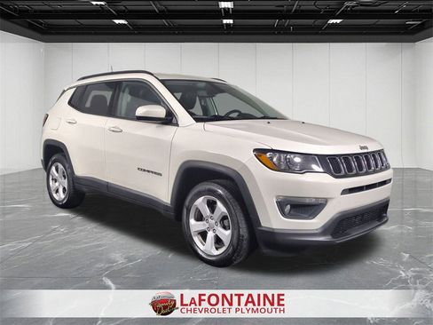 Used 2019 Jeep Compass Latitude w/ Popular Equipment Group image 2