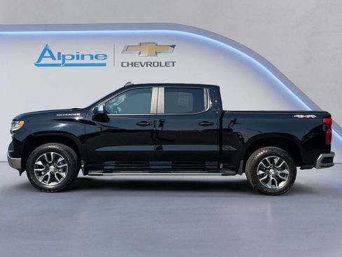 Used 2023 Chevrolet Silverado 1500 LT AWD/4WD image 2