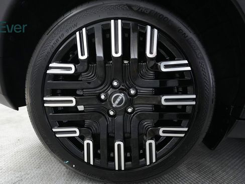 Used 2026 Nissan Leaf Platinum+ w/ Floor Mat Package (Platinum+) FWD image 9
