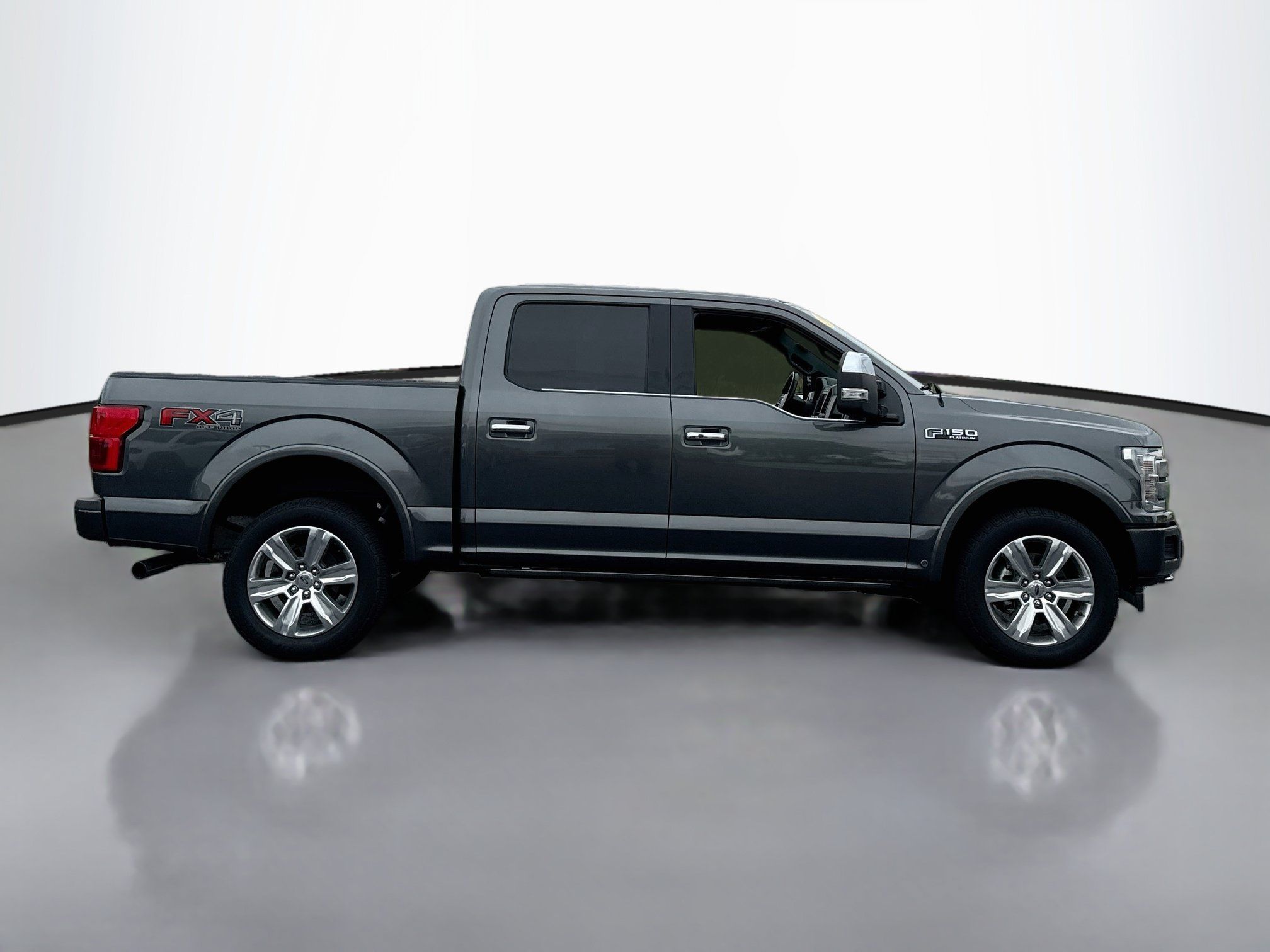 Used 2019 Ford F150 Platinum w/ Equipment Group 701A Luxury AWD/4WD image 8
