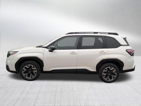 Used 2025 Subaru Forester Premium AWD/4WD image 4